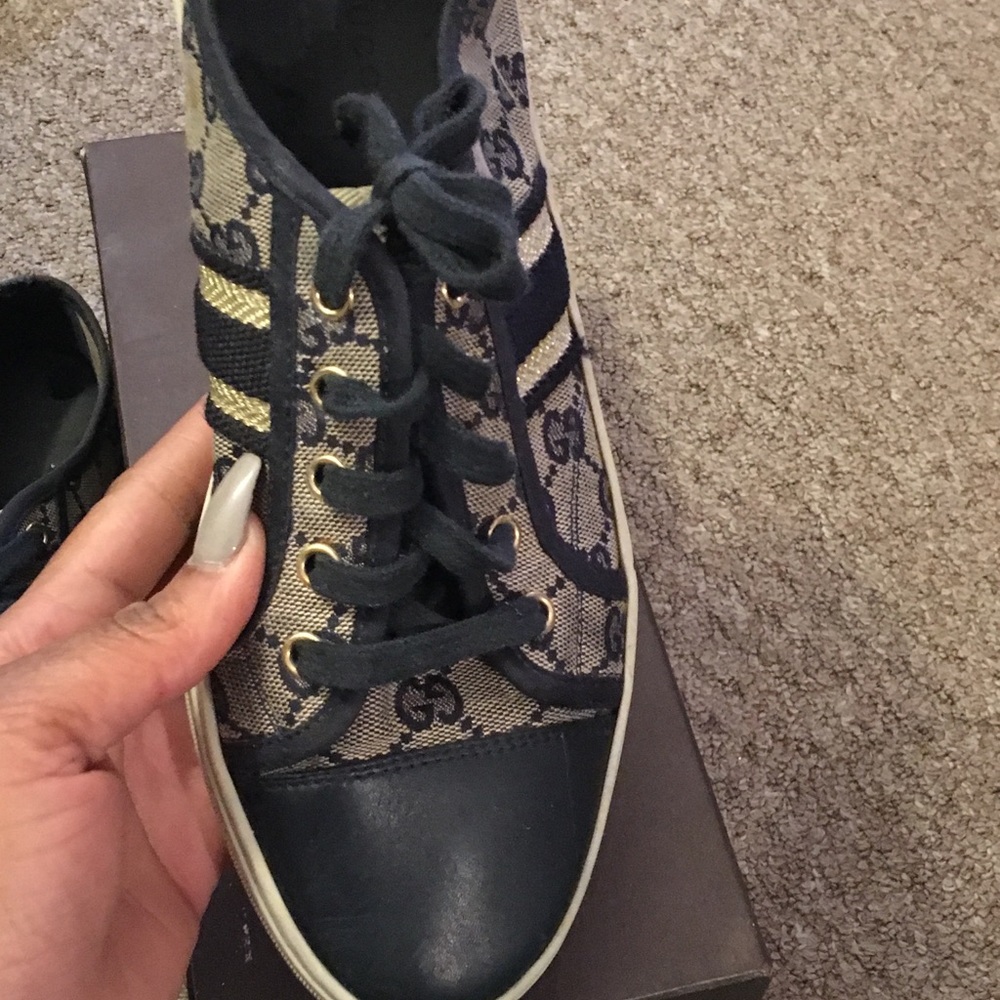 Authentic Gucci sneaks - Picture 2 of 7